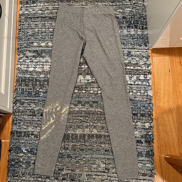 Gray Nike leggings - Picture 4 of 4